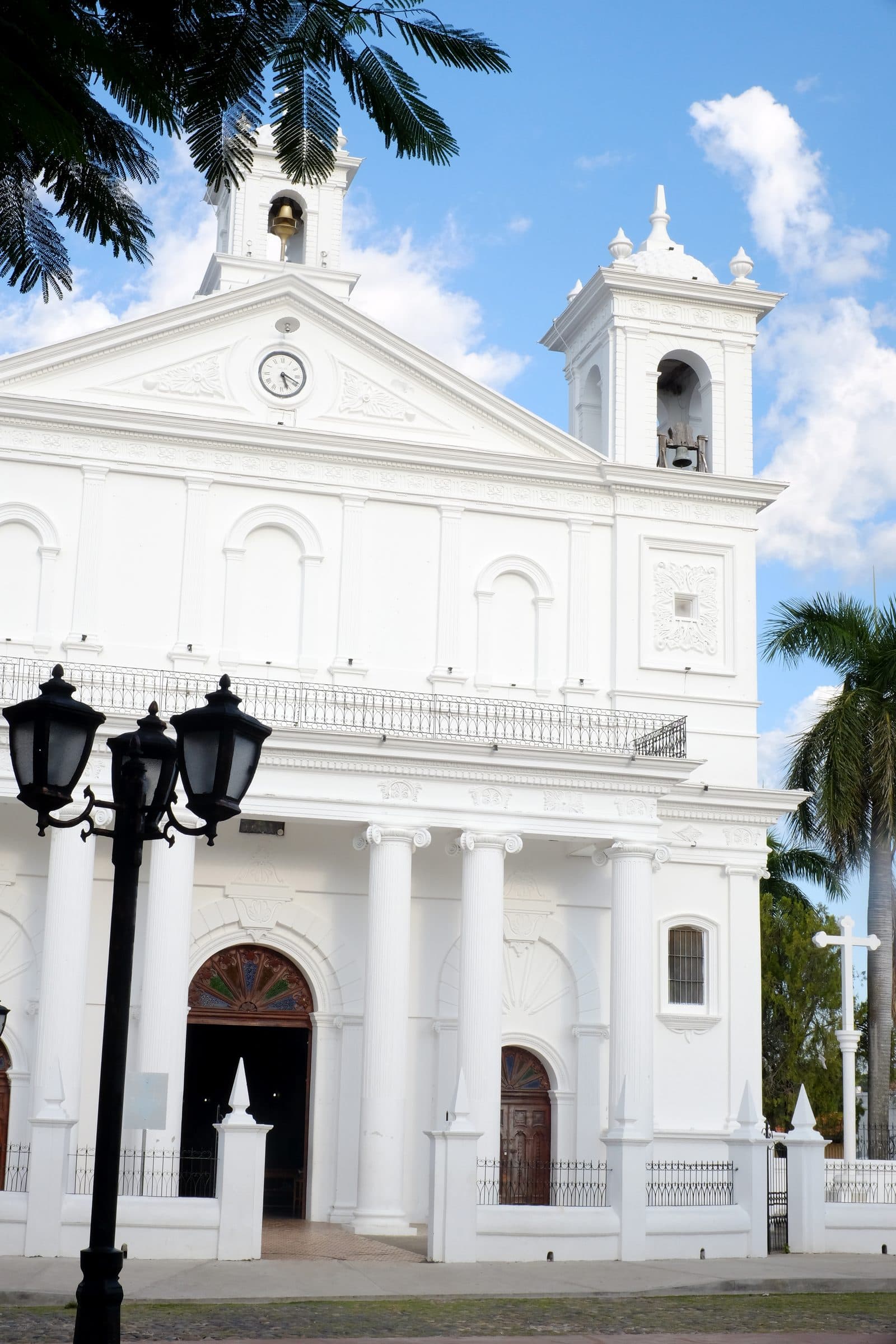 Santa Lucía church seen from the central plaza